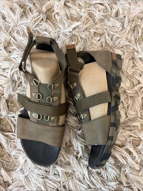 Sorel Olive Green Camo-Accent Women's Sport Sandals